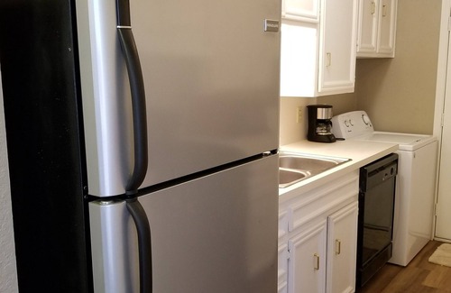 Lubbock House | Exceptional West Lubbock Townhouse with Breakfast & Downtown Access