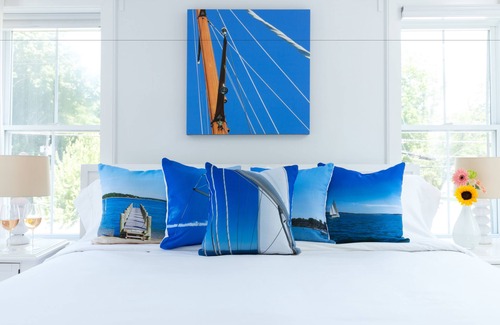 Shelter Island Heights Bed & Breakfast | Welcoming West Neck Guesthouse with Pool and Restaurant