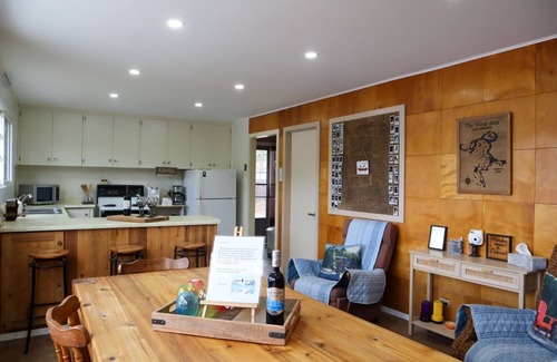 French River Cabin | Waterfront Cabin at West Nipissing: Guest Rated 9.8/10