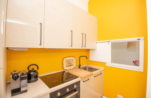 Como Apartment | West Park Suite: Family-Friendly with Breakfast & Parking