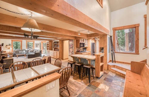 Sunnyside House | Private West Pine Retreat: Hot Tub, Pool Table & Pet Friendly