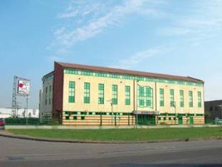 Dossobuono Hotel | Pet-Friendly West Point Airport Hotel with Great Amenities