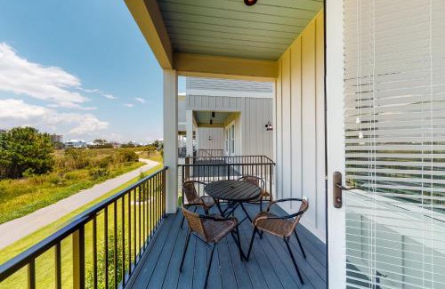 Gulf Shores House | Idyllic West Side Cottage #O with Pool & Family-Friendly Fun