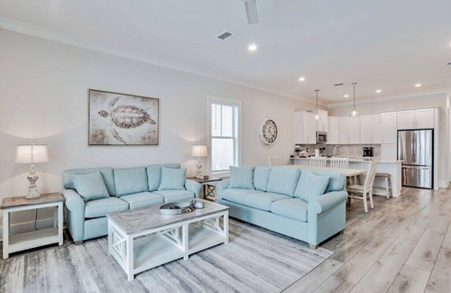 Gulf Shores House | West Side Cottages GG: Pet-Friendly Beach Oasis with Pool
