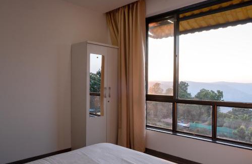 Wai Apartment | Relax in West Valley 3BHK Mahabaleshwar - Pet & Child Friendly