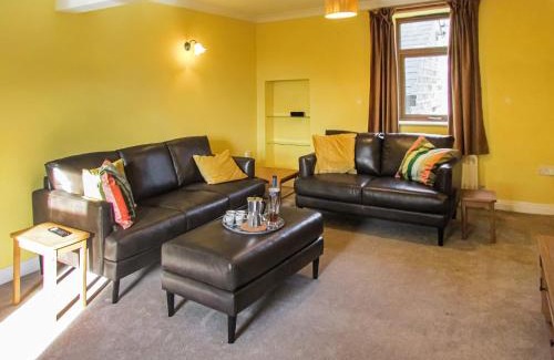 Ingrow House | West View Farm