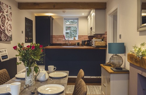Milnthorpe Cottage | Pet-Friendly West View Cottage with Oceanfront Charm
