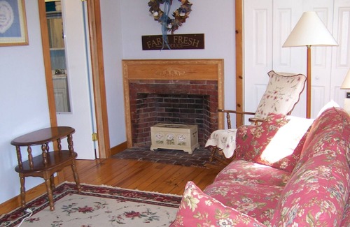Barre Apartment | West Wing Apartment on Rural, Private Grounds in Country