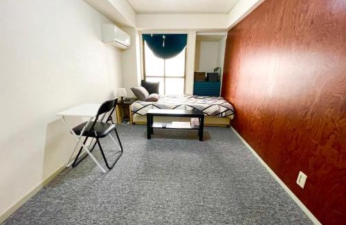 Sumiyoshi Apartment | Cozy West Wood Guest Room - Perfect for Families