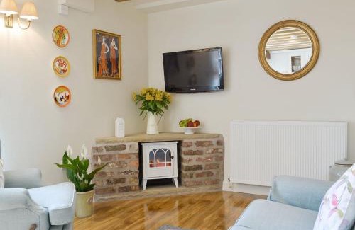 Wrelton House | Inviting West Wood Hideaway: 5-Star Family-Friendly Retreat