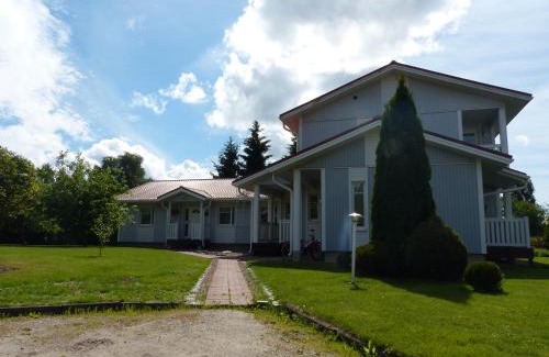 Vaasa Bed & Breakfast | Pet-Friendly Getaway at Westbay Inn - Rated 9/10 by Guests
