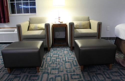 Carrollton Hotel | Discover Westbridge Inn & Suites Carrollton with Breakfast