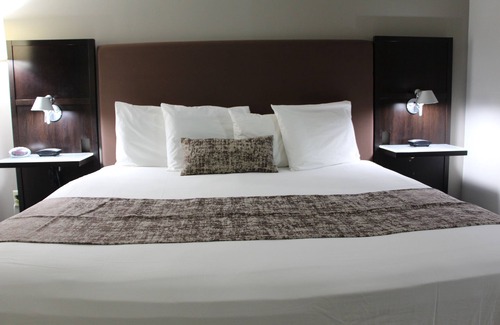 Carrollton Hotel | Discover Westbridge Inn & Suites Carrollton with Breakfast