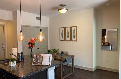 Woodlake - Briar Meadow Apartment | Westchase Longterm pool 2B2B King fully equipped