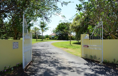 Merlin Bay Villa | Experience Westerlee: 3 Bedroom Oasis with Pool & Ocean View