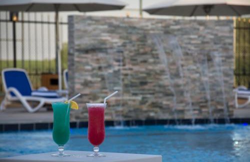 Ghayathi Hotel | Welcoming Western Hotel - Ghayathi: Pool & Family-Friendly