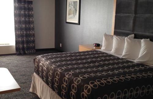 Carnduff Hotel | Discover Western Star All Suites Hotel Carnduff - Family Friendly