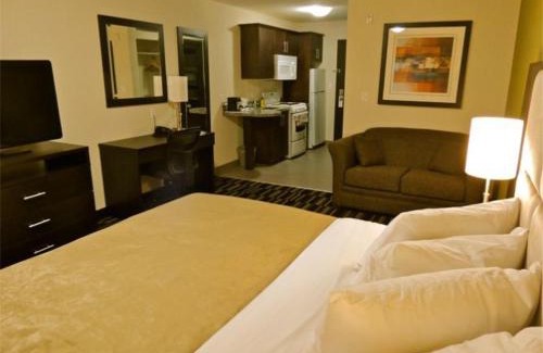 Carlyle Hotel | Explore Western Star Inn and Suites Carlyle: Pet Friendly Stay