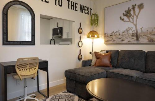 Ramsay Apartment | Western Vibes Retreat by Calgary Stampede