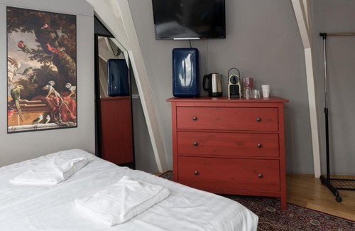 Staatsliedenbuurt Bed & Breakfast | Discover Westerpark Suites: Budget-Friendly Getaway