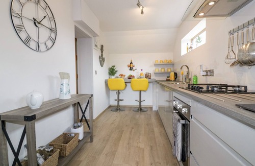 Launceston Cottage | Experience WESTFIELDS with Garden and Breakfast in Launceston