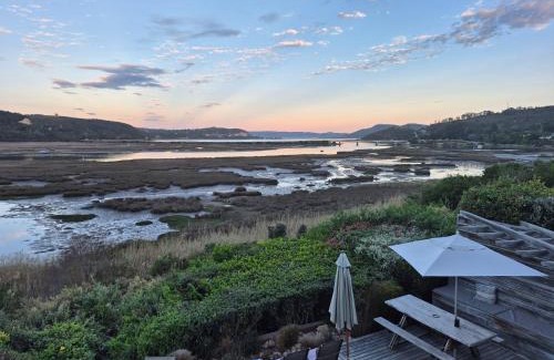 Knysna Apartment | Westford Birds Nest: Family-Friendly Oceanfront Escape