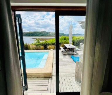 Knysna Apartment | Westford Birds Nest: Family-Friendly Oceanfront Escape