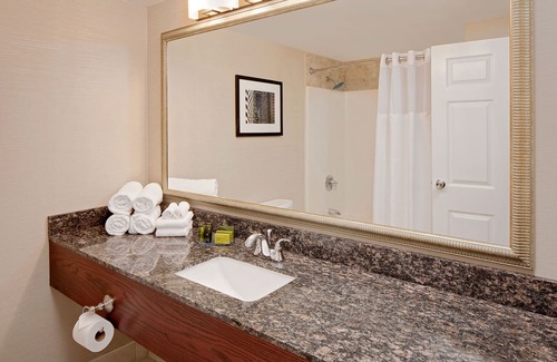 Westford Hotel | Discover Westford Regency Inn with Spa and Eco-Friendly Amenities
