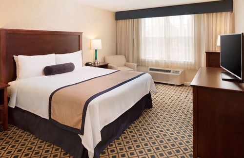 Westford Hotel | Discover Westford Regency Inn with Spa and Eco-Friendly Amenities