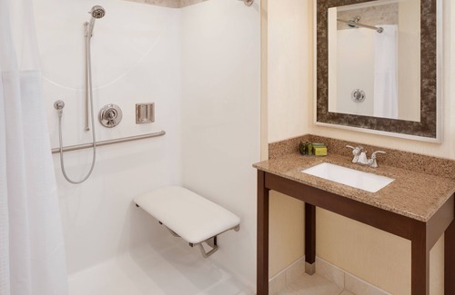 Westford Hotel | Discover Westford Regency Inn with Spa and Eco-Friendly Amenities
