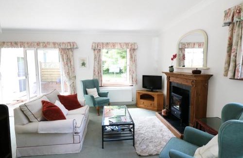 Sittingbourne House | Pet-Friendly Westgate Cottage: Guest Rated 9.8/10