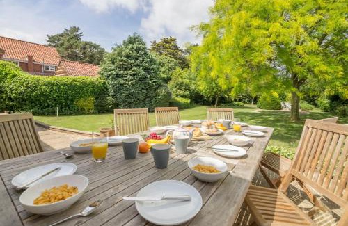Thornham House | Family-Friendly Retreat at Westgate Cottage Thornham