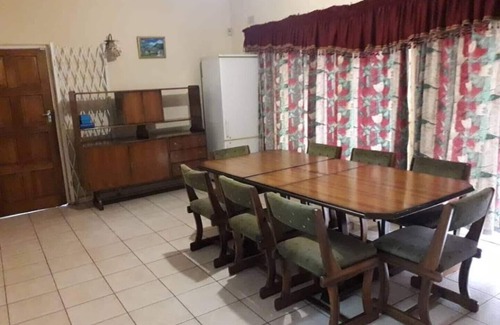 Harare House | Family-Friendly Westgate Vacation Home with Spa & Breakfast