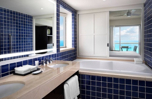 Zona Hotelera Resort | Westin Lagunamar Ocean Resort and Spa Luxury Premium