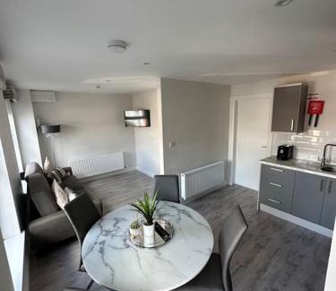 Bogside Apartment | Modern Westland Suites: Central Child-Friendly Apartments