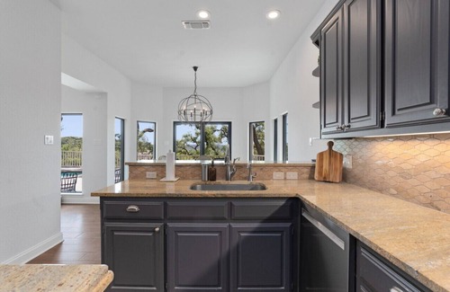 Davenport Ranch House | Westlake 4br Home - Stunning Views and Pool