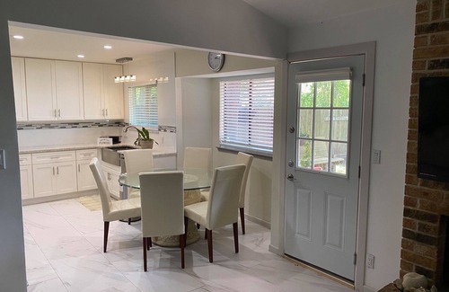 Pioneer Crossing House | Convenient Westlake Duplex Near Downtown & Barton Springs