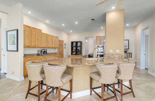 High Oaks House | Elegant Westlake Hills Retreat with Ocean View & Spa