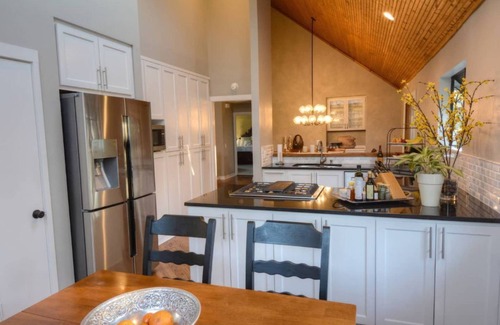 Woodhaven House | Discover Westlake Treehouse: Family-Friendly with Pool Access