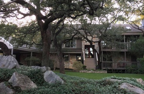 Woodhaven House | Discover Westlake Treehouse: Family-Friendly with Pool Access