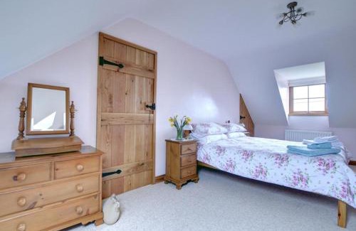 Briggswath House | Family-Friendly Retreat at Westlands Cottage Awaits You