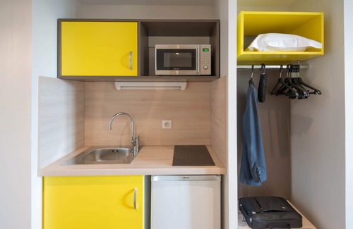 Dardilly House | Discover Westlodge Dardilly Lyon Nord: Pet-Friendly Retreat
