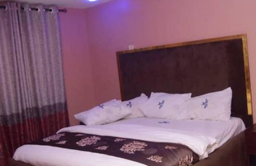 Warri Hotel | Pet-Friendly Westman Hotel & Suites with Breakfast Included