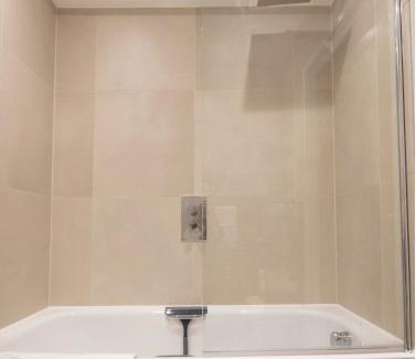 Vincent Square Apartment | Elegant Westminster 1-Bed Apartment with Inviting Terrace