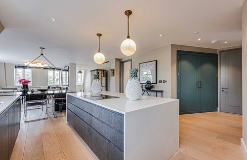 Westminster Apartment | Westminster Apartments by D'montrio