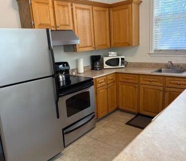 Waterford Valley Apartment | Westmount Manor Unit 2 - 2 Bedroom Apartment