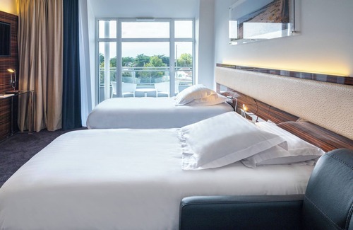 Le Pouliguen Hotel | Elegant Westotel Le Pouliguen: 4-Star Spa & Pool Retreat