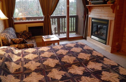Buckhorn Hotel | Relaxing Oceanfront Escape at Westwind Inn on the Lake