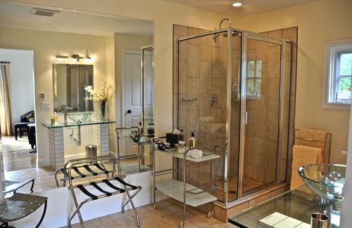 Salt Spring Island Bed & Breakfast | Experience Wetherly Inn: Pool, Spa & Perfect 10 Rating