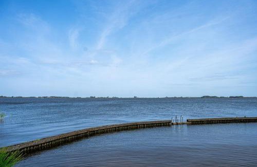 Elahuizen Villa | Wetterfrij - Enjoying the water in Elahuizen